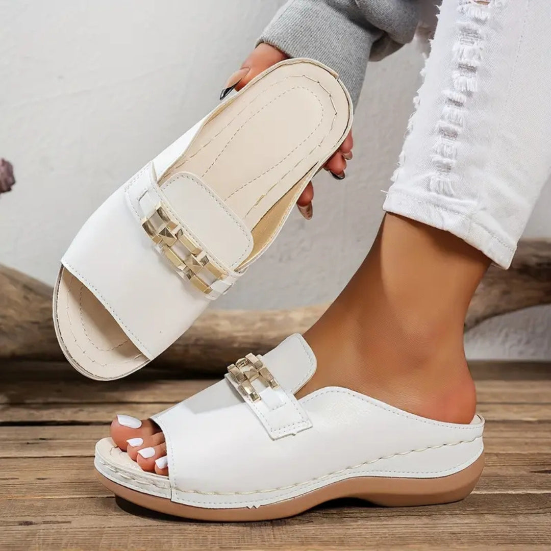 Brittany™ | Sandali comodi con fibbia