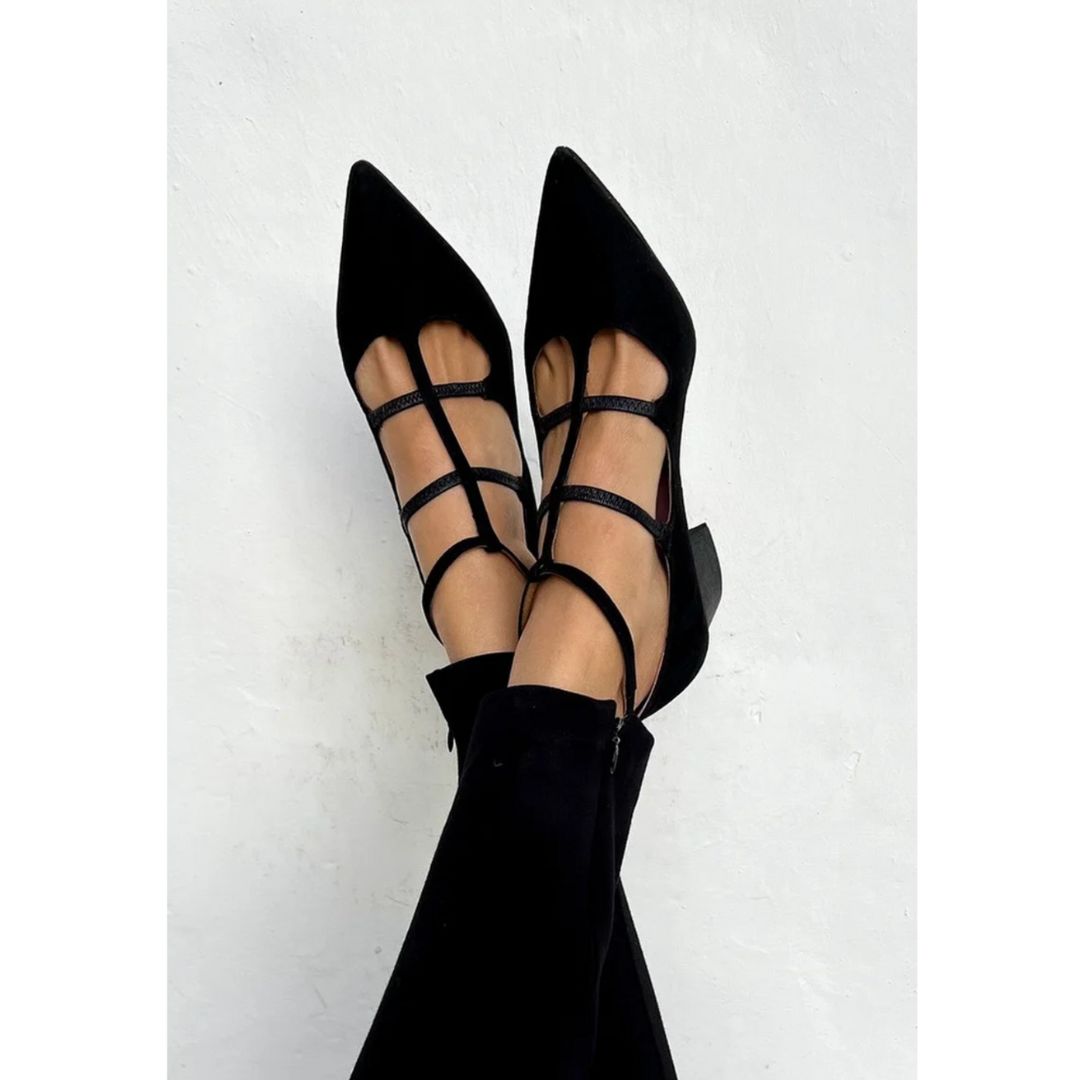 Evy™ - Black pointed toe heels