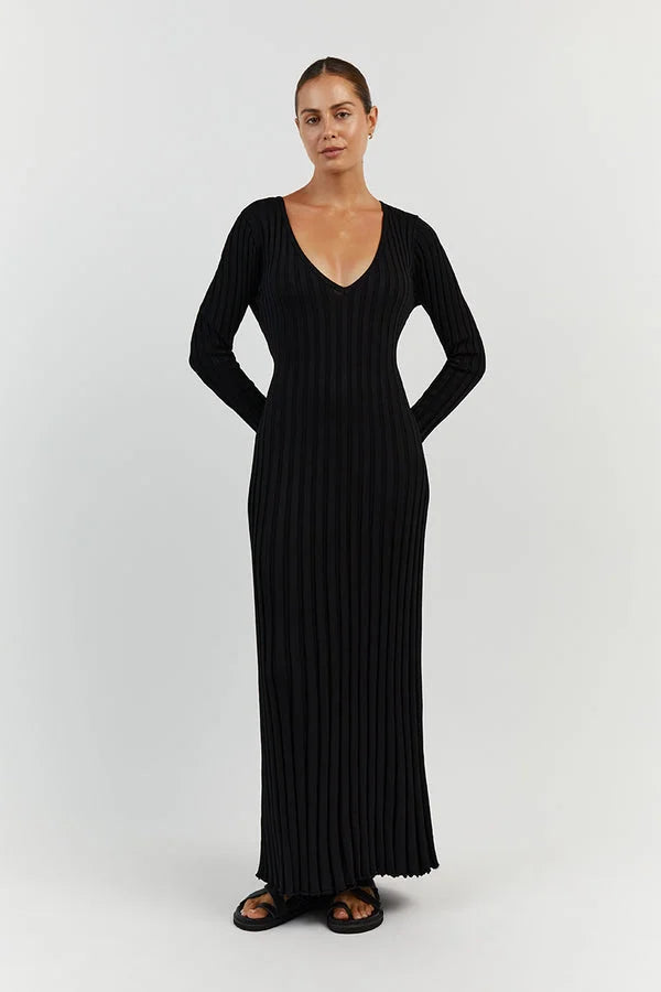 Dianara™ | V-neck knitted midi dress with sleeves (copy)