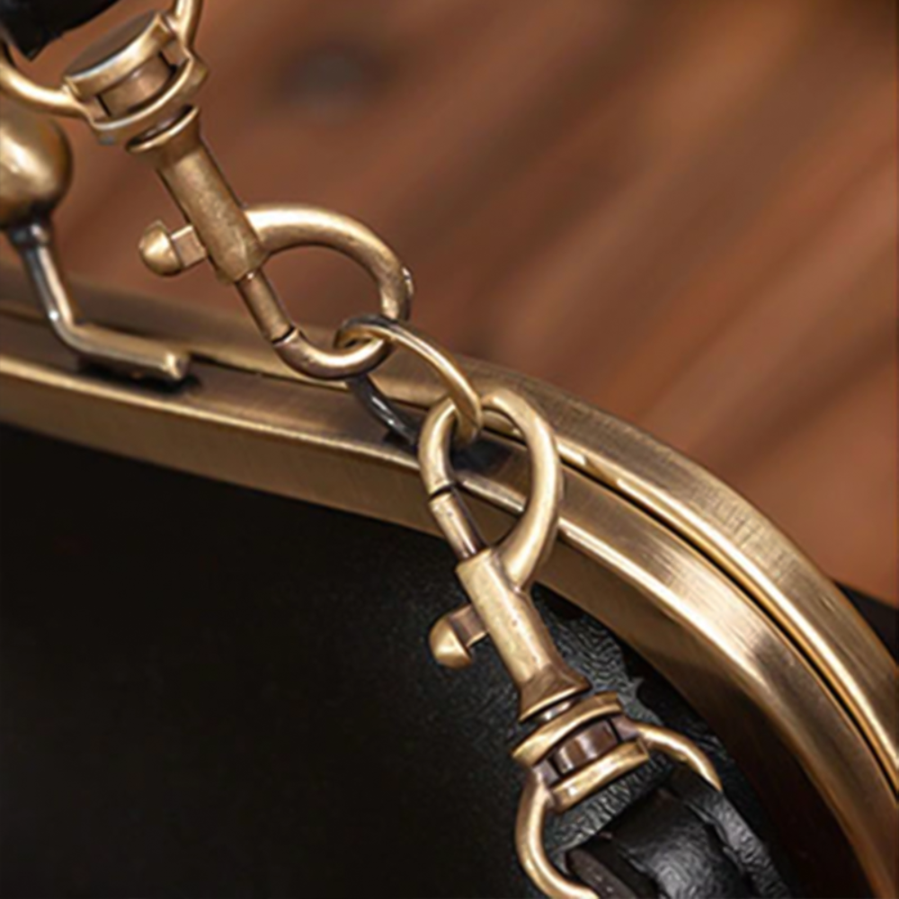 Margarete – Vintage Kiss Lock Shoulder Bag