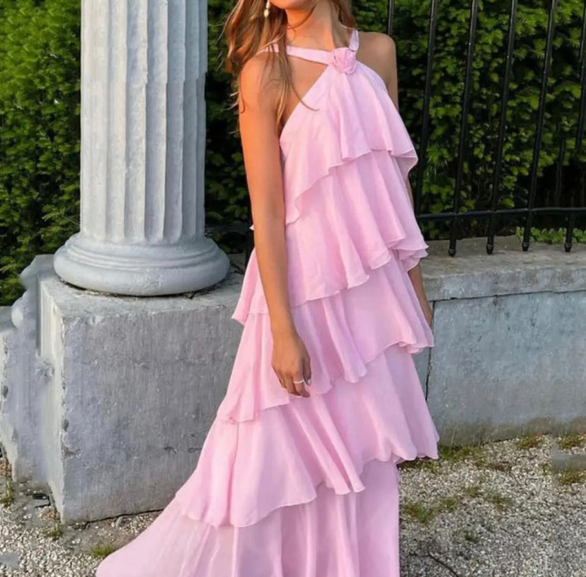 Eryndra ™ | Halterneck maxi dress with ruffles