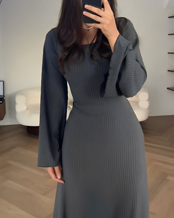 Aiah - Elegant Knitted Maxi Dress