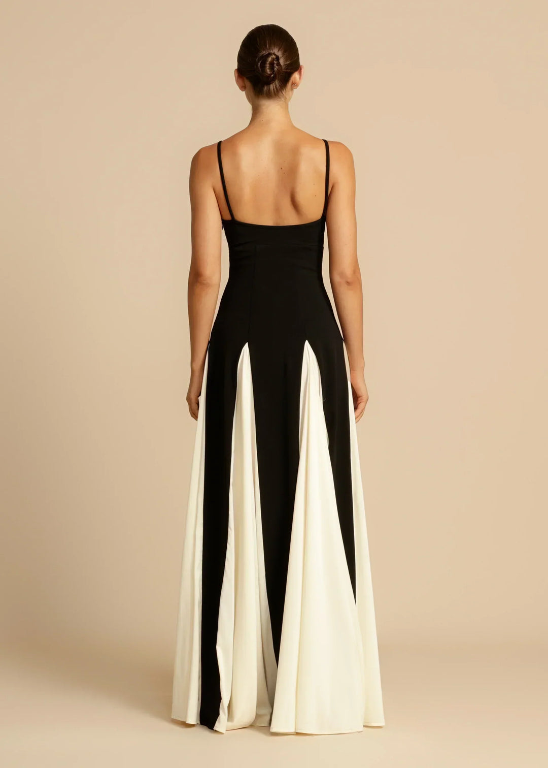 Roxanne™ | Elegant maxi dress with contrasting ruffles
