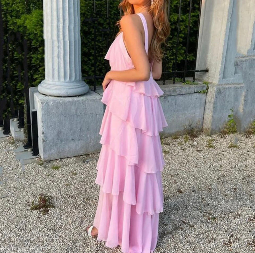 Eryndra ™ | Halterneck maxi dress with ruffles