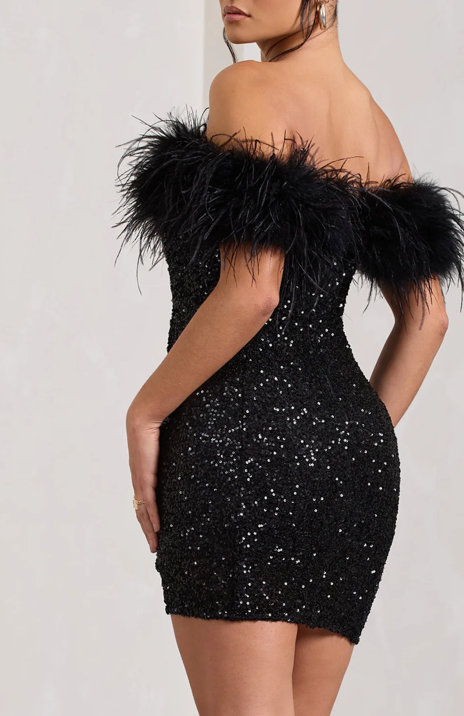 Velyndra™ | Off-the-shoulder mini dress with shimmering fur