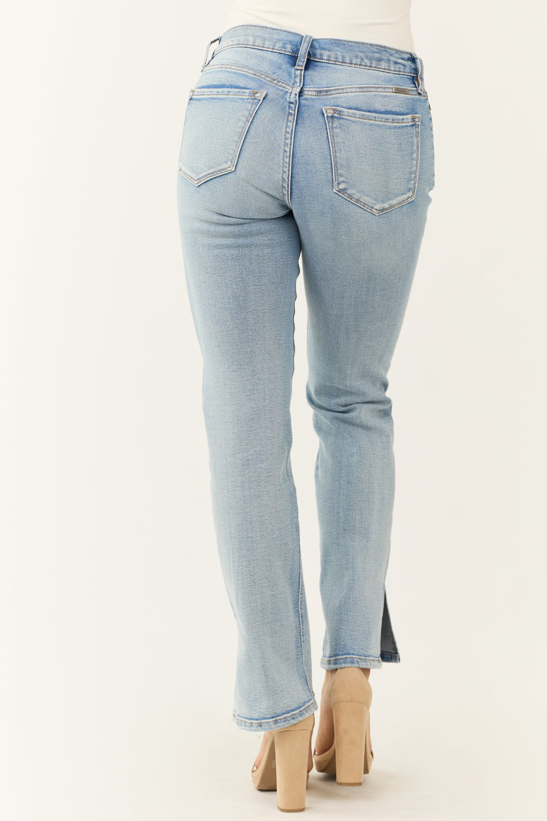 Amelie | Light Blue Straight-Leg Jeans