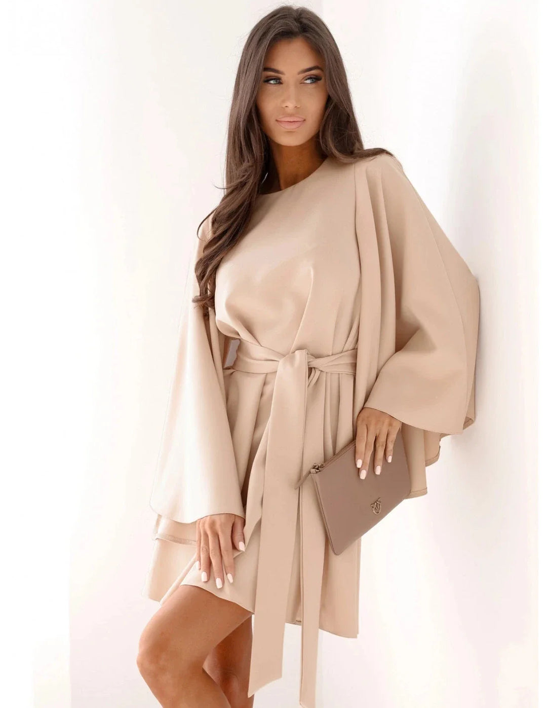 Cora - Elegant Solid Long-Sleeve Dress