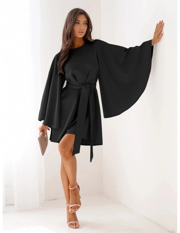 Cora - Elegant Solid Long-Sleeve Dress