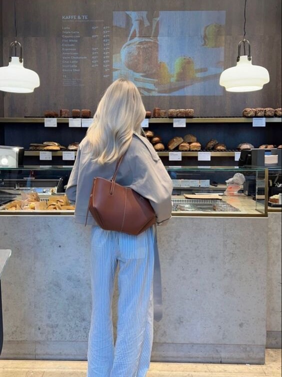 Lirael Tote Handbag