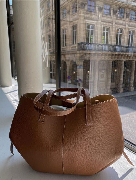 Lirael Tote Handbag