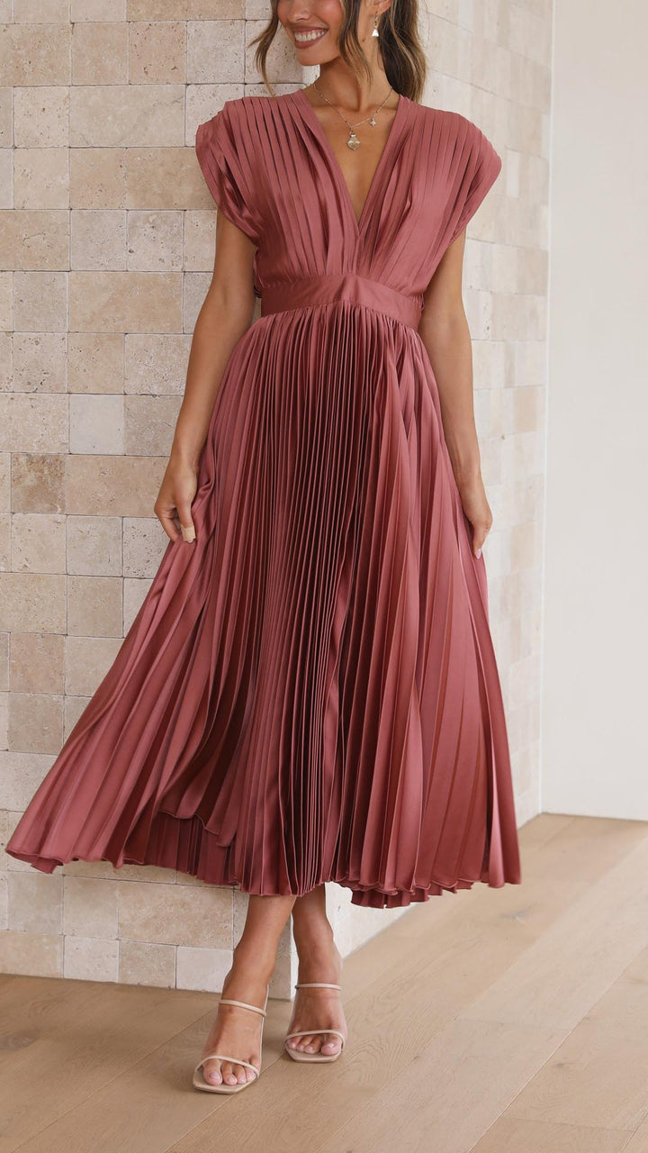 Maria - Elegant Pleated Midi Dress