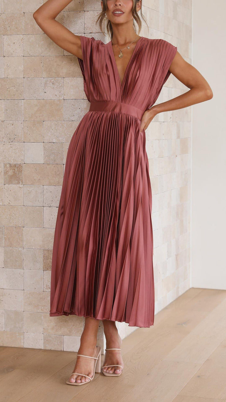 Maria - Elegant Pleated Midi Dress