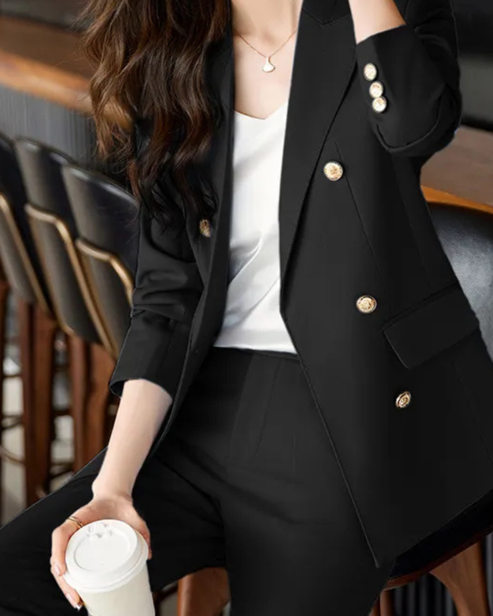 Amélie - Graceful Office Suit
