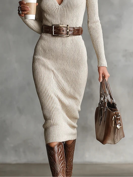 Clara - Knitted dress with a mock turtleneck and belt
