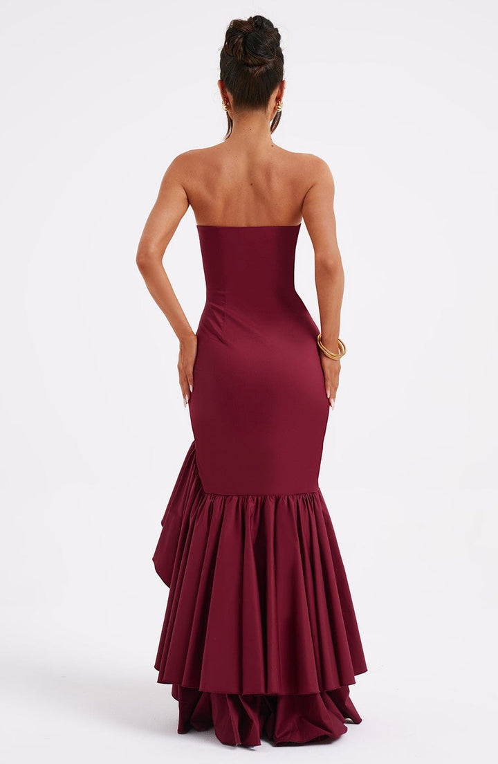 Xyrelle™ | Sleeveless maxi dress with slit and ruffles