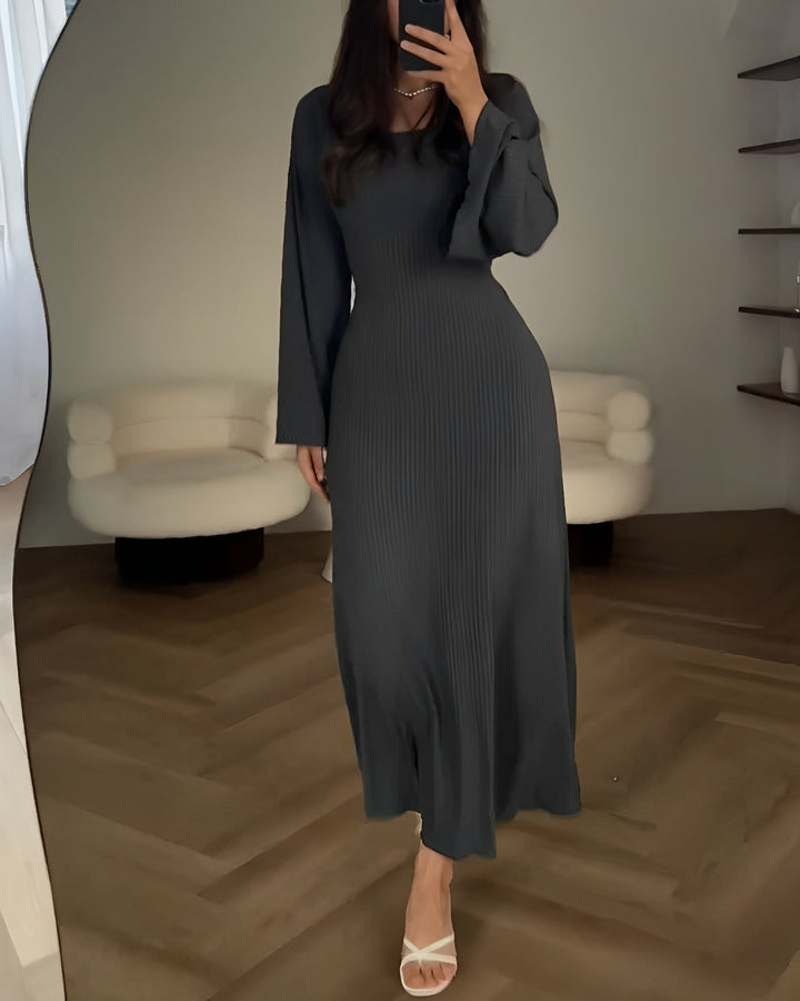 Aiah - Elegant Knitted Maxi Dress