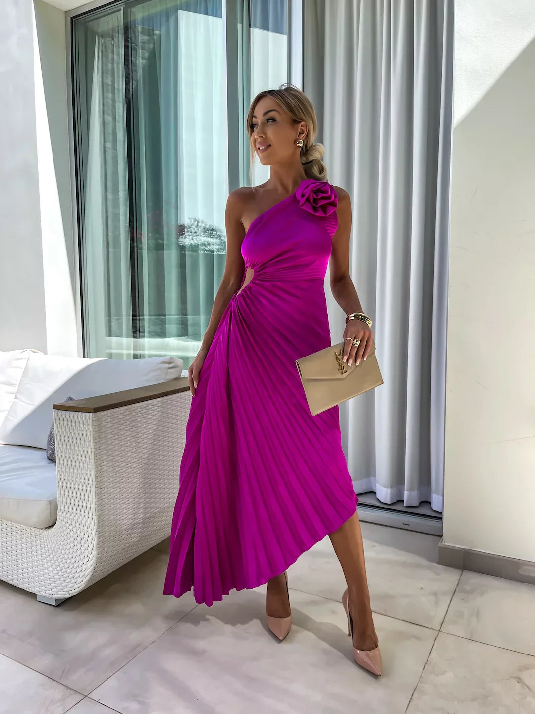 Lizbeth - Maxi abito con spalla a fiori