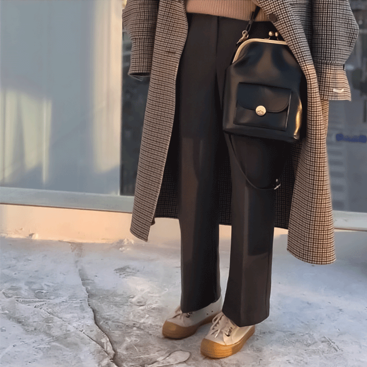 Margarete – Vintage Kiss Lock Shoulder Bag